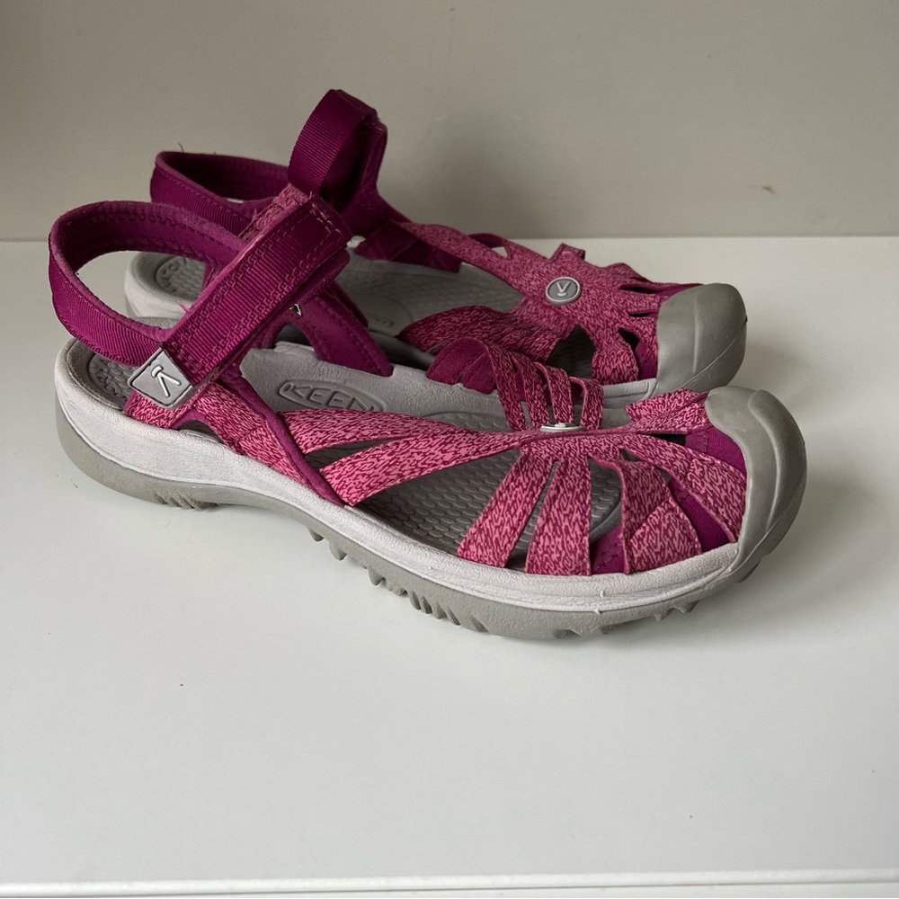 COPY - KEEN Women's Rose Sandal boysenberry/red violet